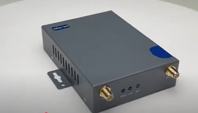 R130 eSIM supported 4G LTE Router